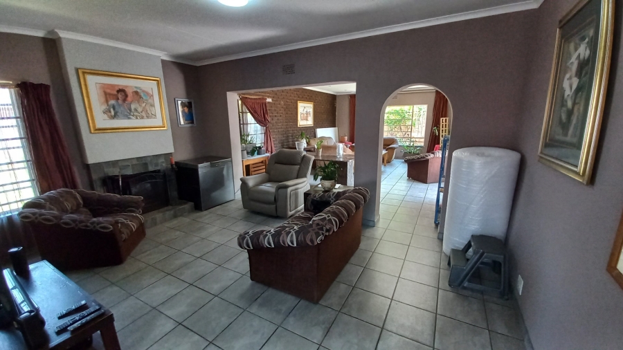 3 Bedroom Property for Sale in Witpoortjie Gauteng