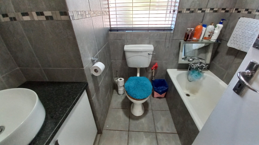 3 Bedroom Property for Sale in Witpoortjie Gauteng