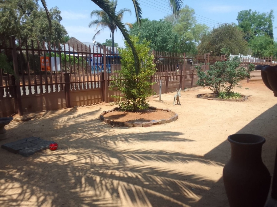 To Let 3 Bedroom Property for Rent in Rensburg Gauteng