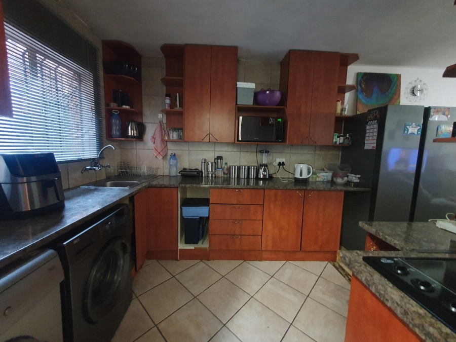 2 Bedroom Property for Sale in Doornpoort Gauteng