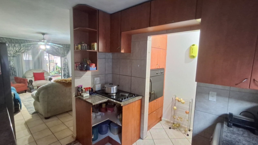 2 Bedroom Property for Sale in Doornpoort Gauteng