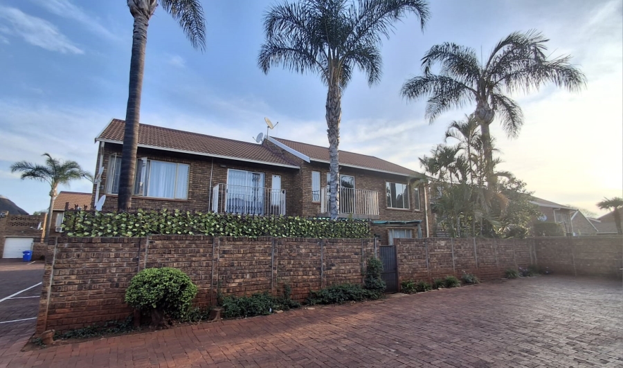 2 Bedroom Property for Sale in Doornpoort Gauteng