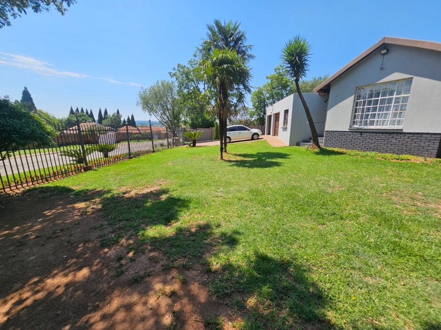 To Let 3 Bedroom Property for Rent in Heuweloord Gauteng