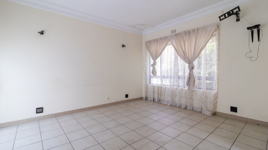 4 Bedroom Property for Sale in Bassonia Gauteng