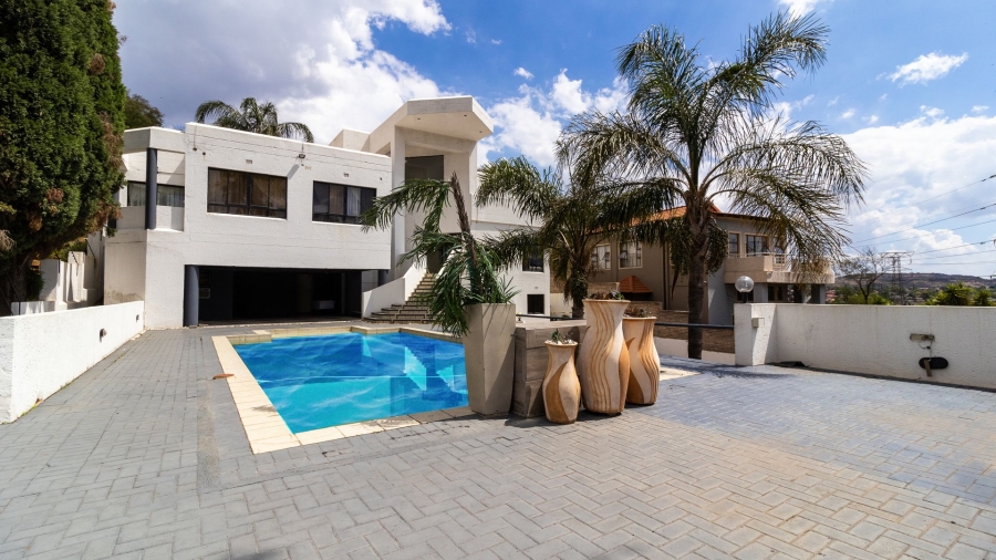 4 Bedroom Property for Sale in Bassonia Gauteng