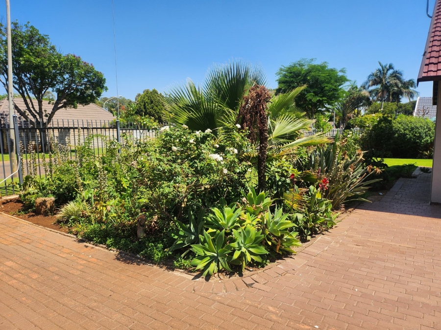 3 Bedroom Property for Sale in Dorandia Gauteng