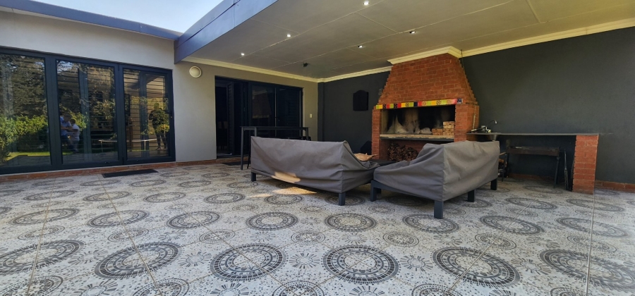 4 Bedroom Property for Sale in Alberante Gauteng