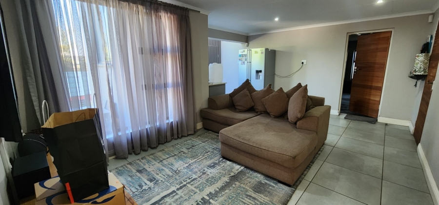 4 Bedroom Property for Sale in Alberante Gauteng