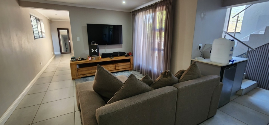 4 Bedroom Property for Sale in Alberante Gauteng