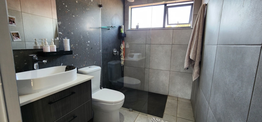 4 Bedroom Property for Sale in Alberante Gauteng