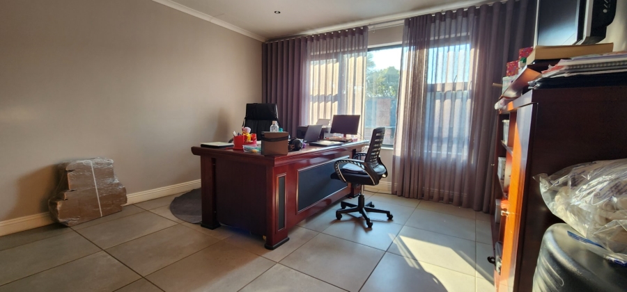 4 Bedroom Property for Sale in Alberante Gauteng