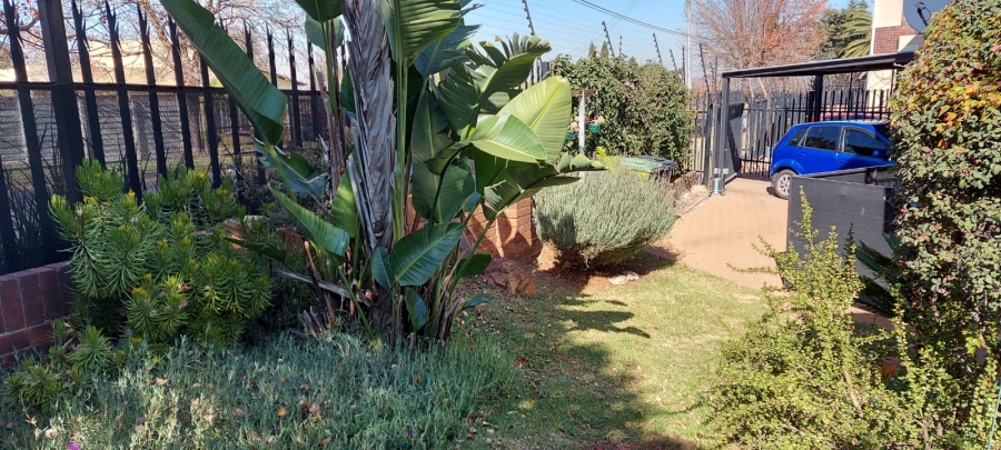 2 Bedroom Property for Sale in Primrose Hill Gauteng