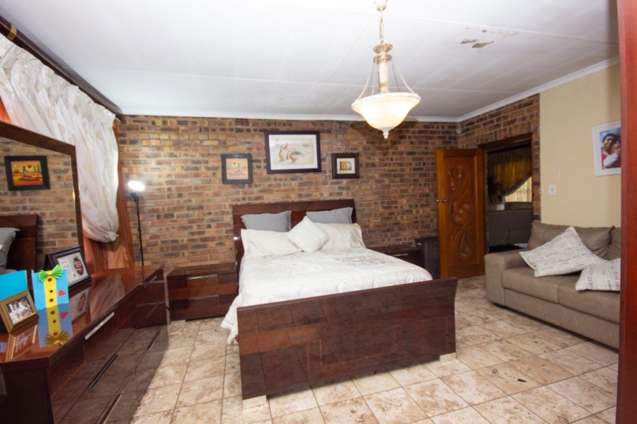 5 Bedroom Property for Sale in Freeway Park Gauteng