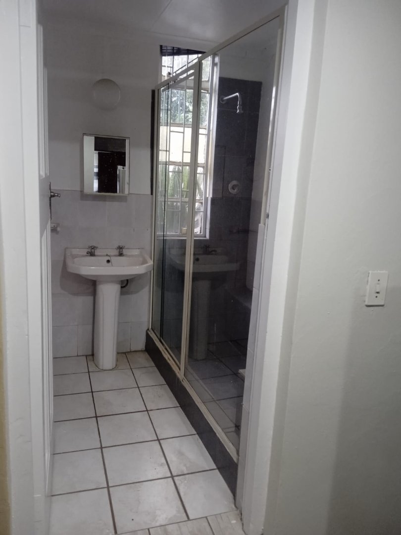 10 Bedroom Property for Sale in Auckland Park Gauteng