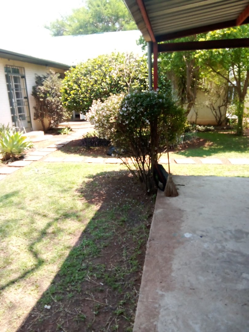 10 Bedroom Property for Sale in Auckland Park Gauteng