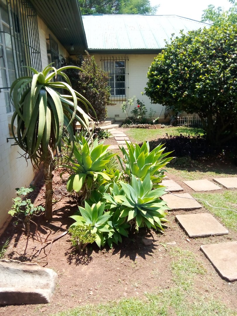 10 Bedroom Property for Sale in Auckland Park Gauteng