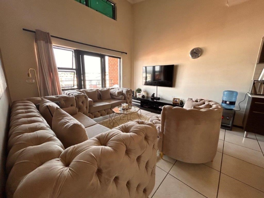 2 Bedroom Property for Sale in Greenstone Hill Gauteng