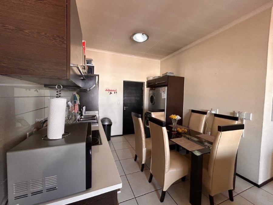 2 Bedroom Property for Sale in Greenstone Hill Gauteng