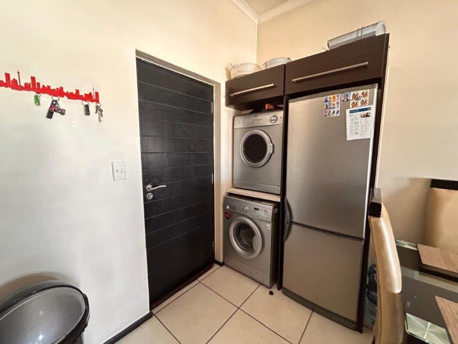 2 Bedroom Property for Sale in Greenstone Hill Gauteng