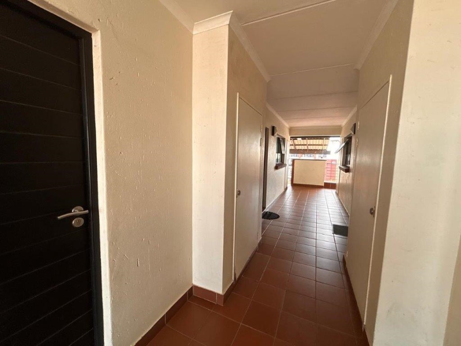 2 Bedroom Property for Sale in Greenstone Hill Gauteng