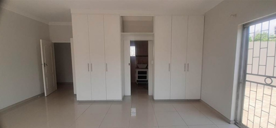 To Let 5 Bedroom Property for Rent in Heuweloord Gauteng