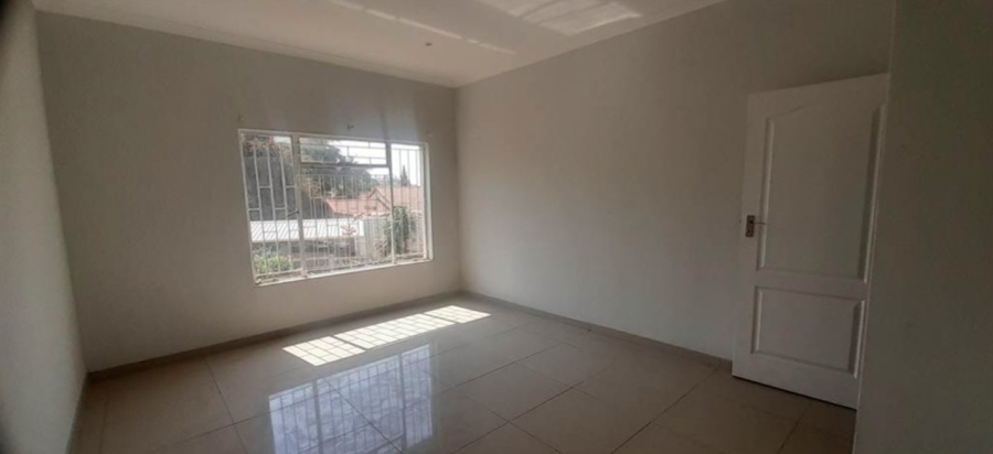 To Let 5 Bedroom Property for Rent in Heuweloord Gauteng