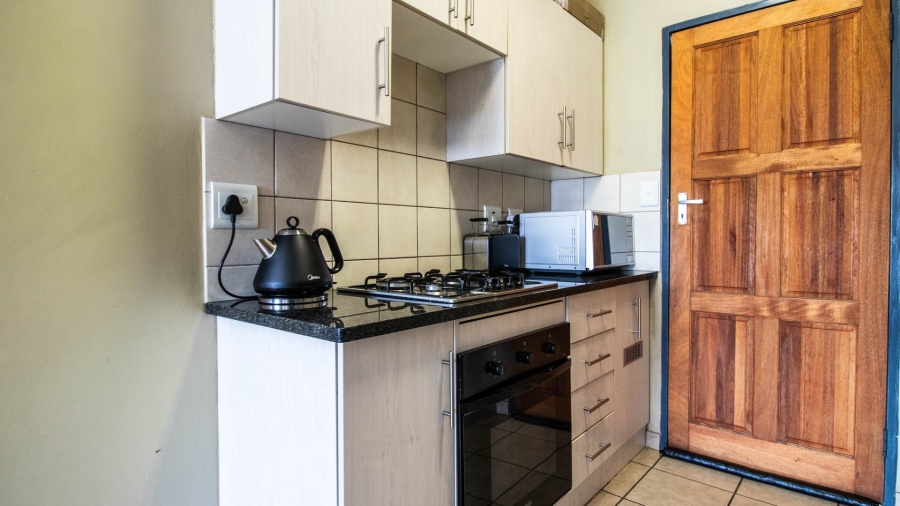 To Let 1 Bedroom Property for Rent in Noordwyk Gauteng