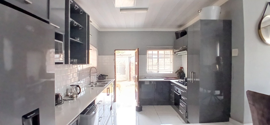 3 Bedroom Property for Sale in Heuweloord Gauteng