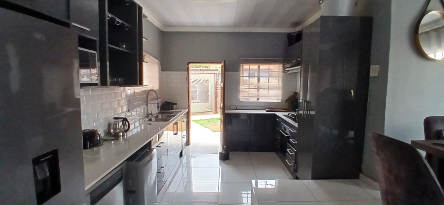 3 Bedroom Property for Sale in Heuweloord Gauteng