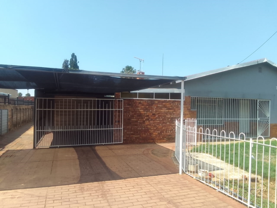 3 Bedroom Property for Sale in East Lynne Gauteng