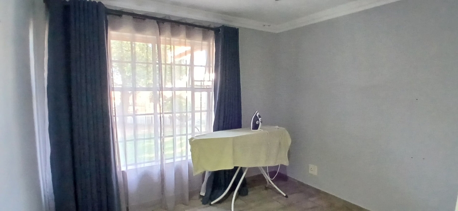 To Let 3 Bedroom Property for Rent in Heuweloord Gauteng