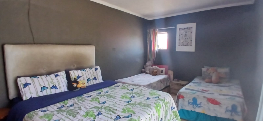 6 Bedroom Property for Sale in Heuweloord Gauteng