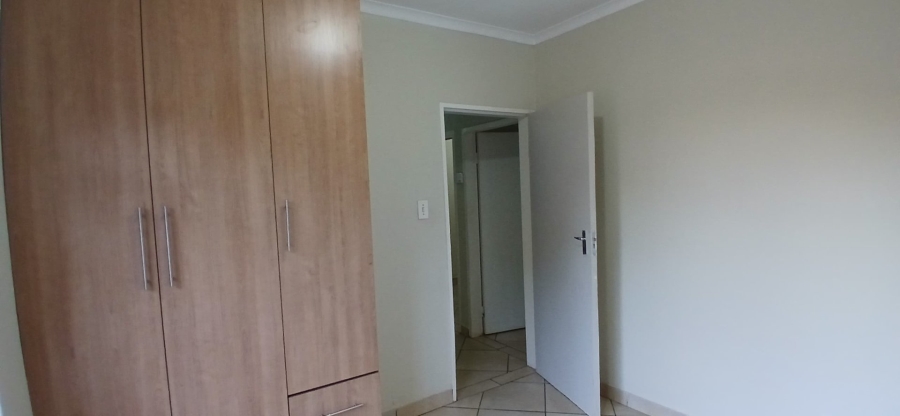 6 Bedroom Property for Sale in Heuweloord Gauteng