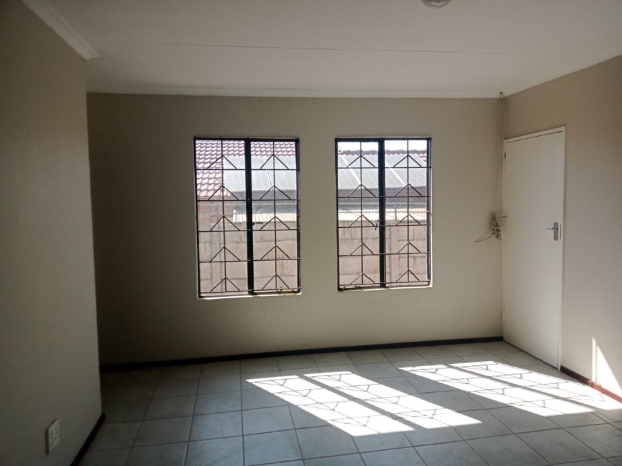  Bedroom Property for Sale in Olievenhoutbosch Gauteng