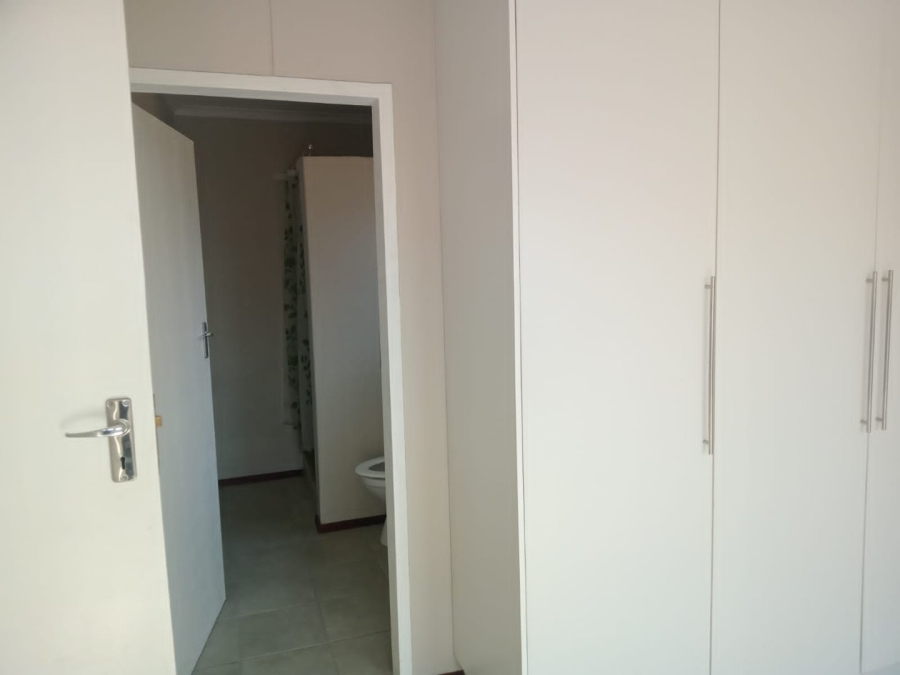  Bedroom Property for Sale in Olievenhoutbosch Gauteng