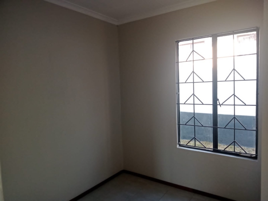  Bedroom Property for Sale in Olievenhoutbosch Gauteng