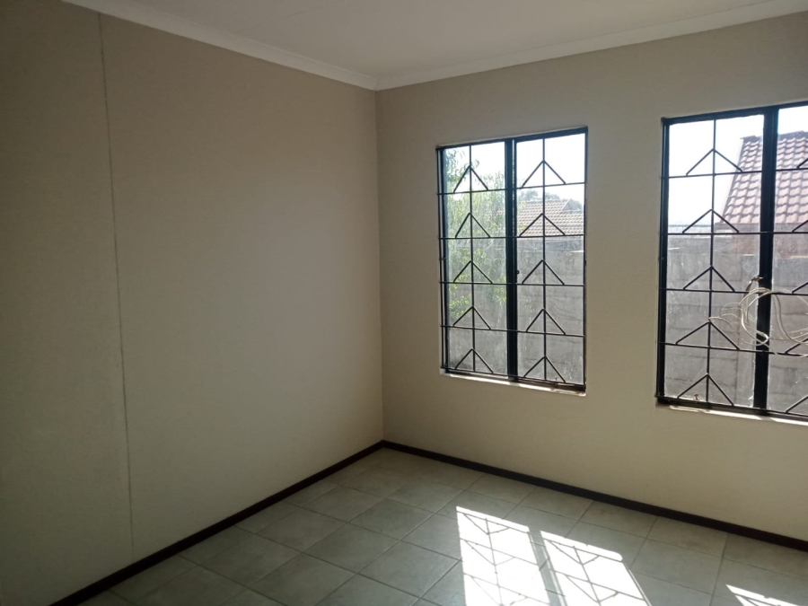  Bedroom Property for Sale in Olievenhoutbosch Gauteng