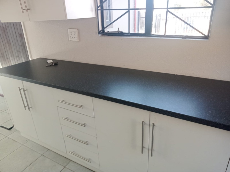  Bedroom Property for Sale in Olievenhoutbosch Gauteng