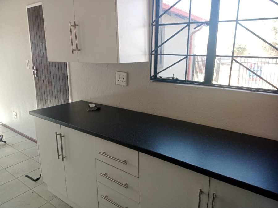  Bedroom Property for Sale in Olievenhoutbosch Gauteng