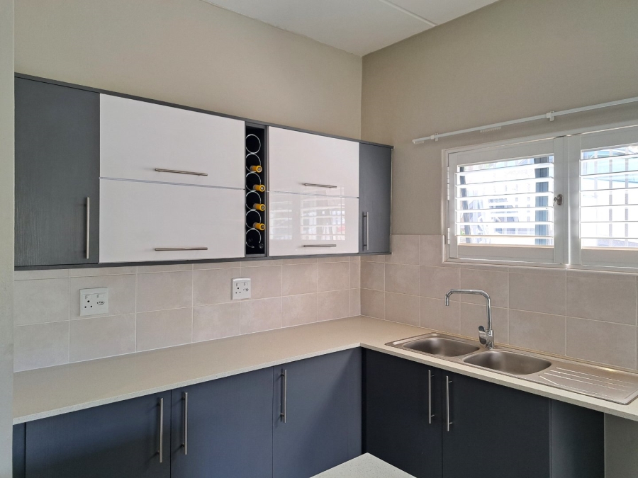 To Let 2 Bedroom Property for Rent in Hyde Park Gauteng