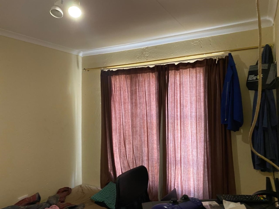 2 Bedroom Property for Sale in Rensburg Gauteng