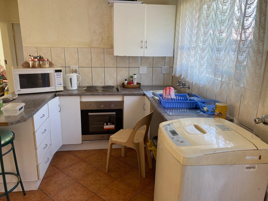 2 Bedroom Property for Sale in Rensburg Gauteng