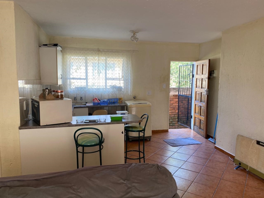 2 Bedroom Property for Sale in Rensburg Gauteng