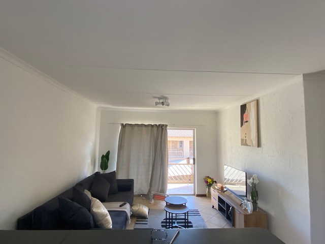 1 Bedroom Property for Sale in Rensburg Gauteng