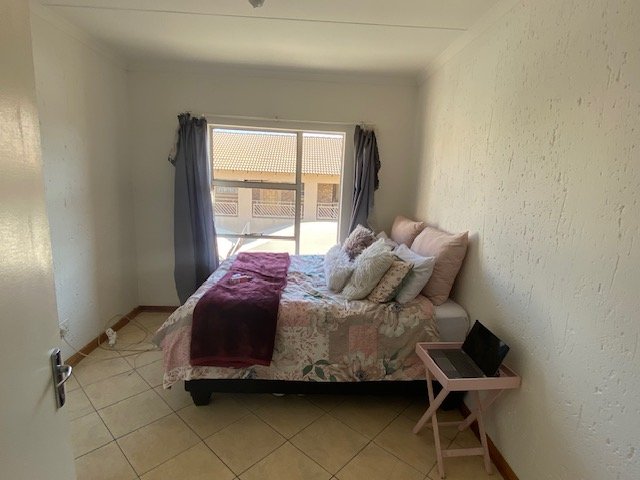 1 Bedroom Property for Sale in Rensburg Gauteng