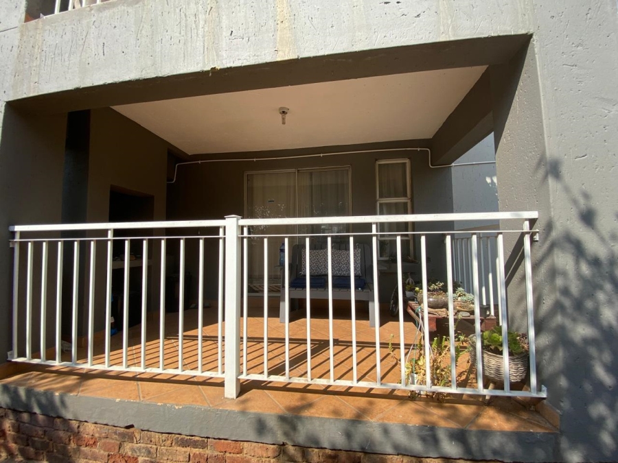 2 Bedroom Property for Sale in Rensburg Gauteng