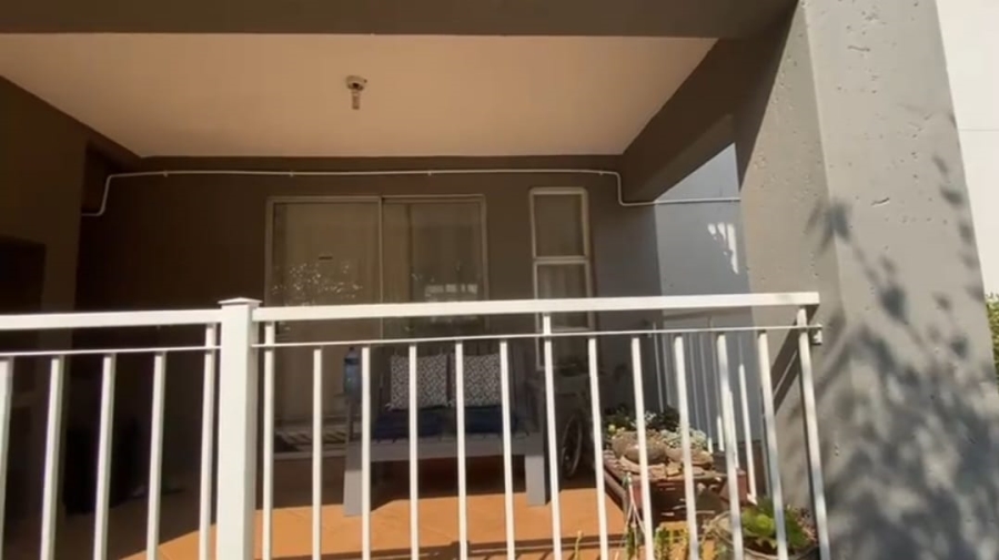 2 Bedroom Property for Sale in Rensburg Gauteng