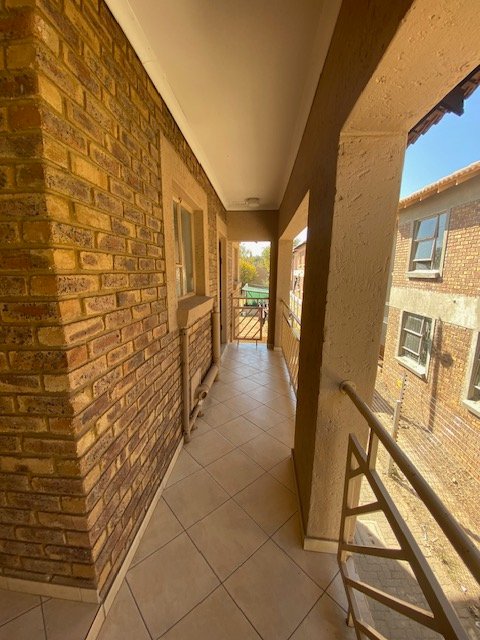 1 Bedroom Property for Sale in Rensburg Gauteng