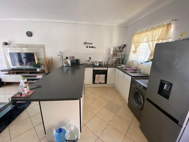 1 Bedroom Property for Sale in Rensburg Gauteng