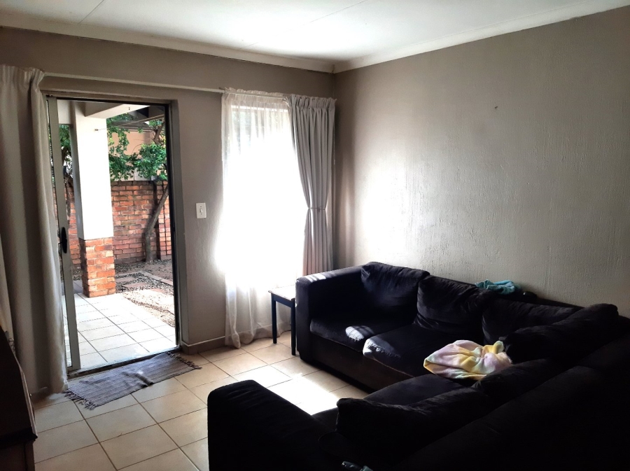  Bedroom Property for Sale in Rooihuiskraal North Gauteng